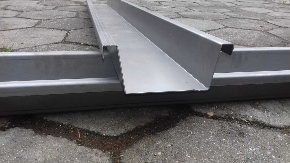 Zderzak, tylna belka na światła do przyczep, aut ciężarowych