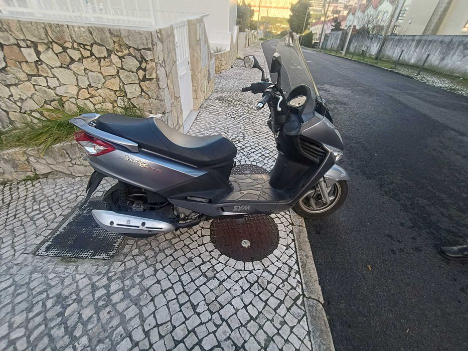 Moto económica e fiável