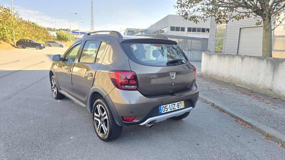 Dacia Sandero Stepway 0.9 TCe Bi-Fuel GPL/Gasolina
138.000 km | Excelente estado | Muito económico