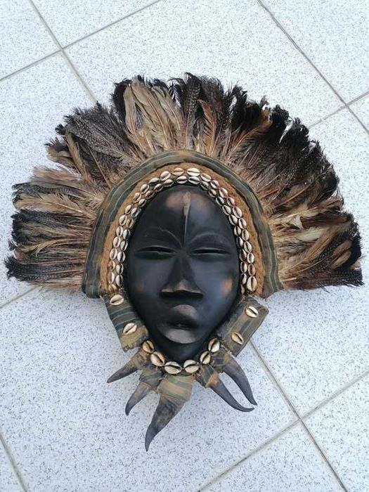 Mascara Dan da Costa do Marfim