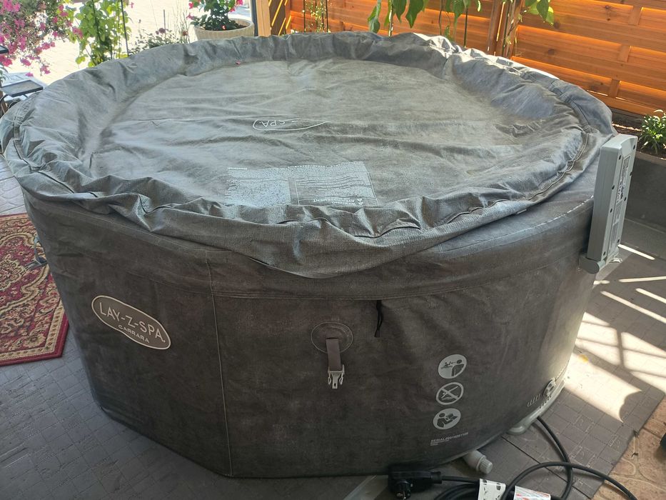 Jacuzzi carrara LAY -z- SPA