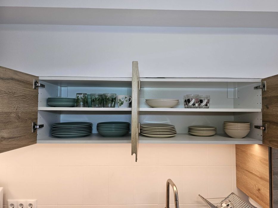 Quarto suite com varanda em apartamento remodelado e mobilado