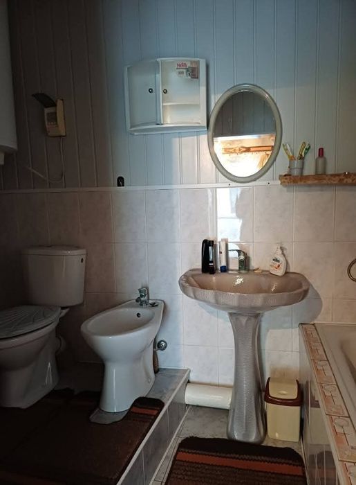 М. Новоселиця. Продаються два будинка на одному подвір'ї