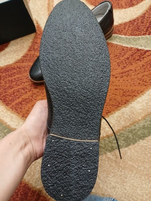 Нові чоловічі туфлі