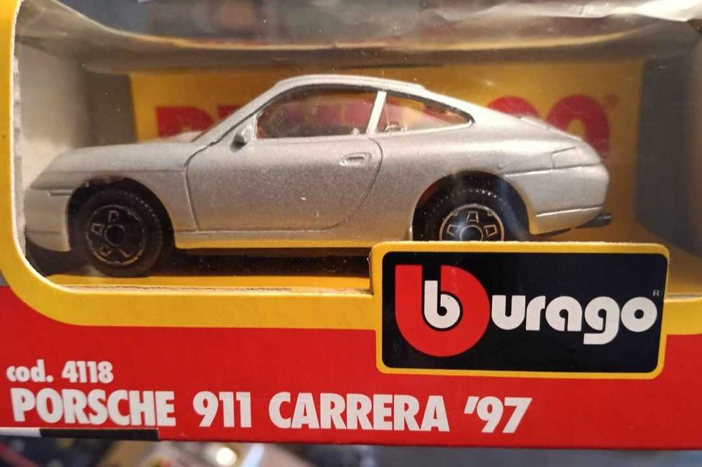 Carros de coleção da Porsche e da Ferrari