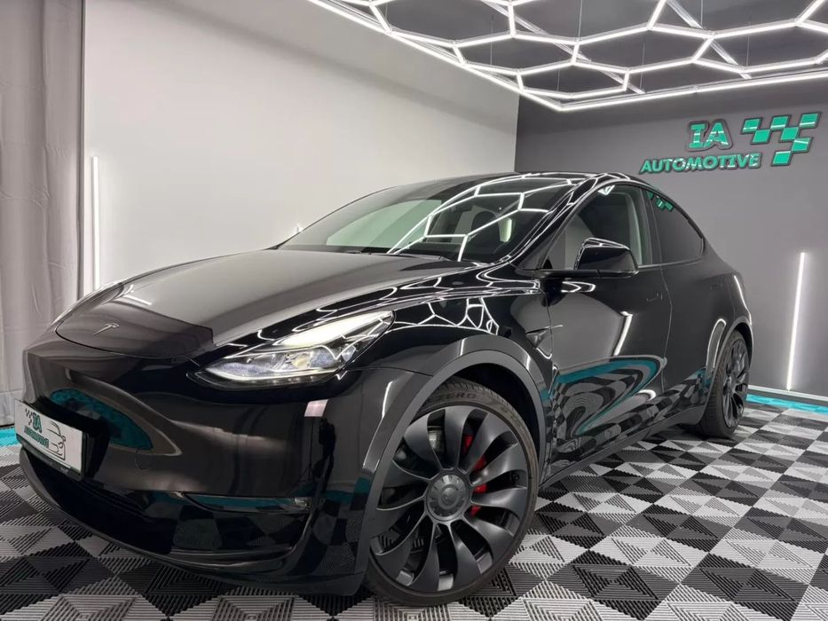Tesla Model Y Performance Dual Motor AWD