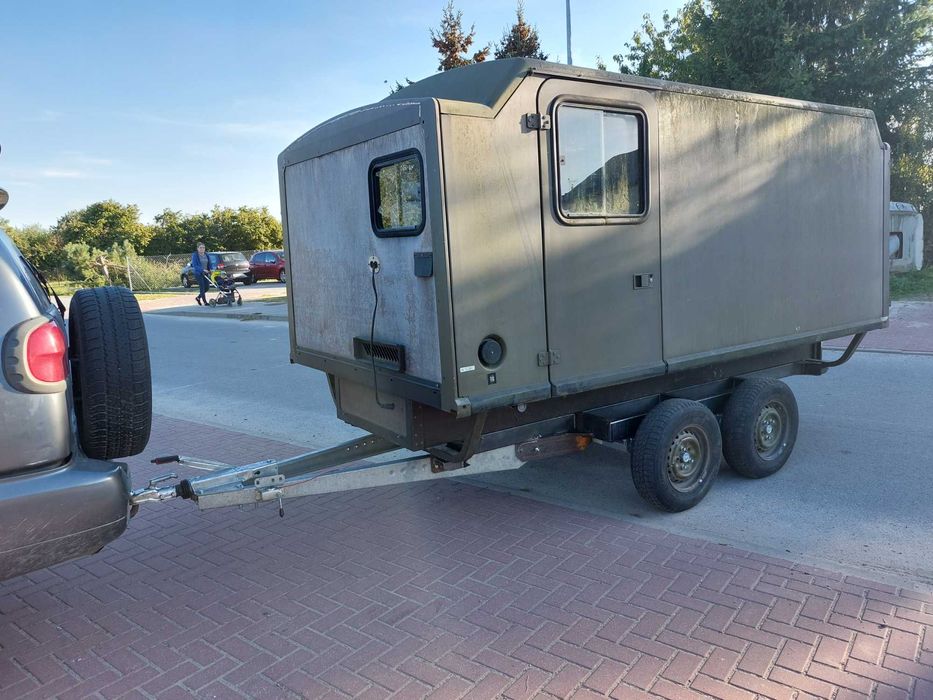 zabudowa wojskowa,kontener kamper,