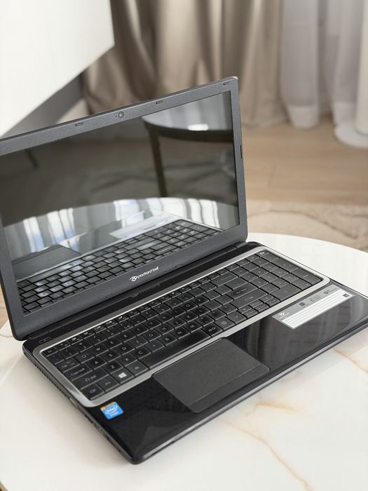 Laptop Packard Bell 17”