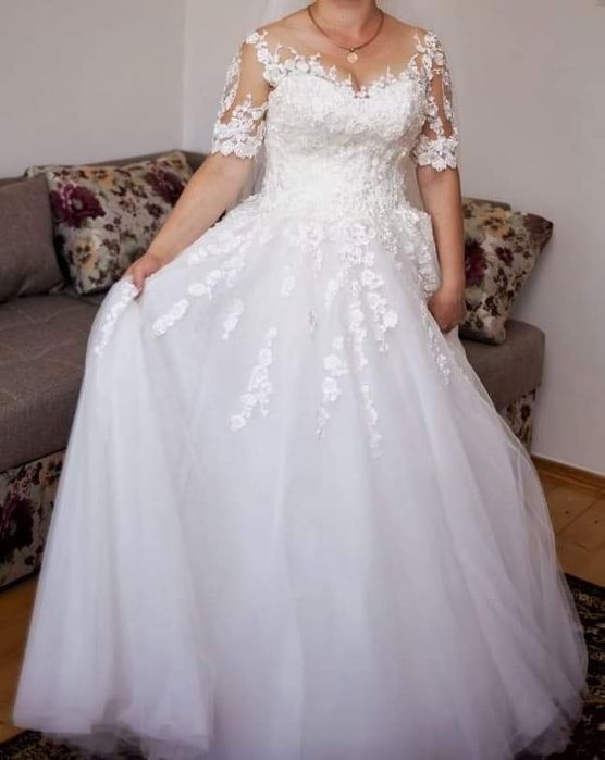 Весільне плаття...