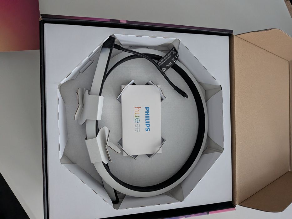 Philips Hue LightStrip 24-27 Starter Kit