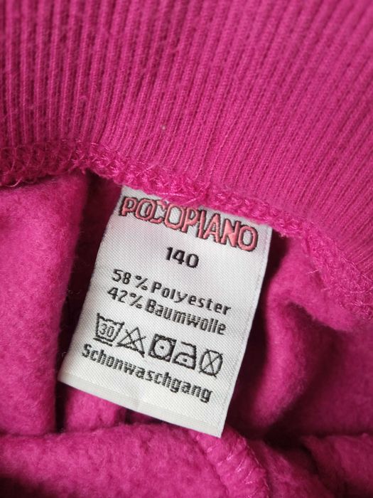Pocopiano ciepłe spodnie dresowe r 140
