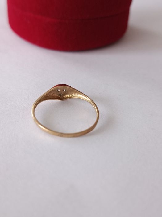 Złoty pierścionek serduszko