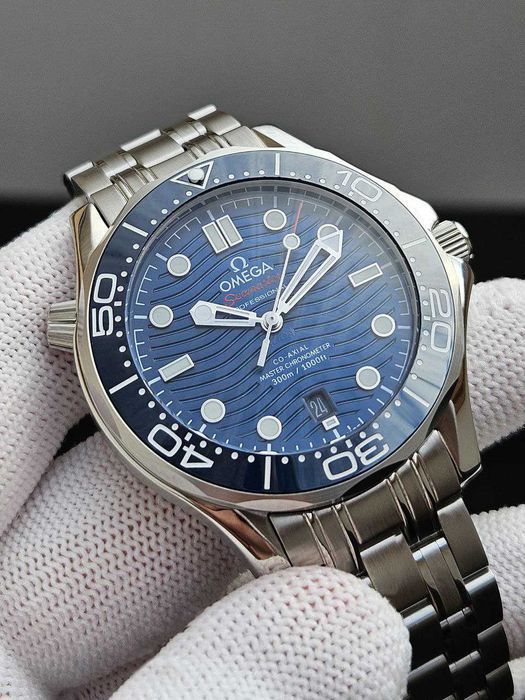 Механические часы с автоподзаводом Omega Seamaster Blue 300m