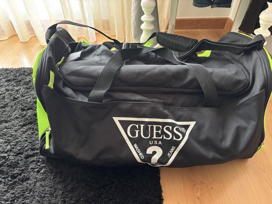 Mochila desportiva Guess - Nova - Original