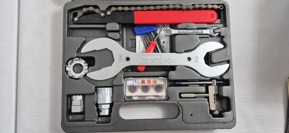 Nowy Zestaw Narzędzi Rowerowych Powerfix – Walizka 37 elementów