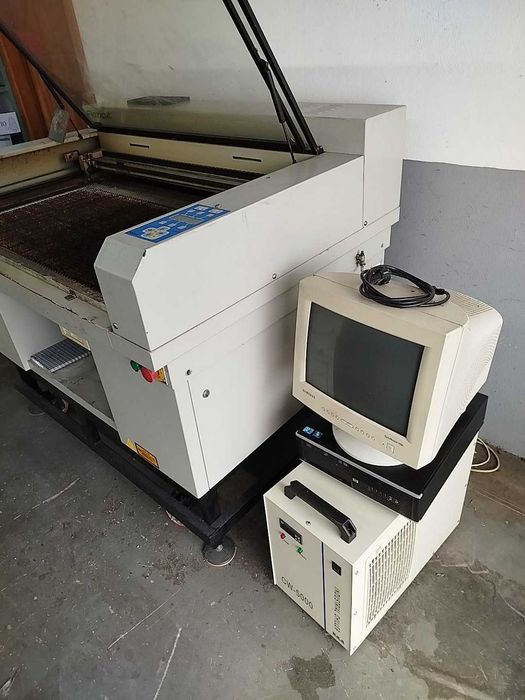 Máquina de corte a laser