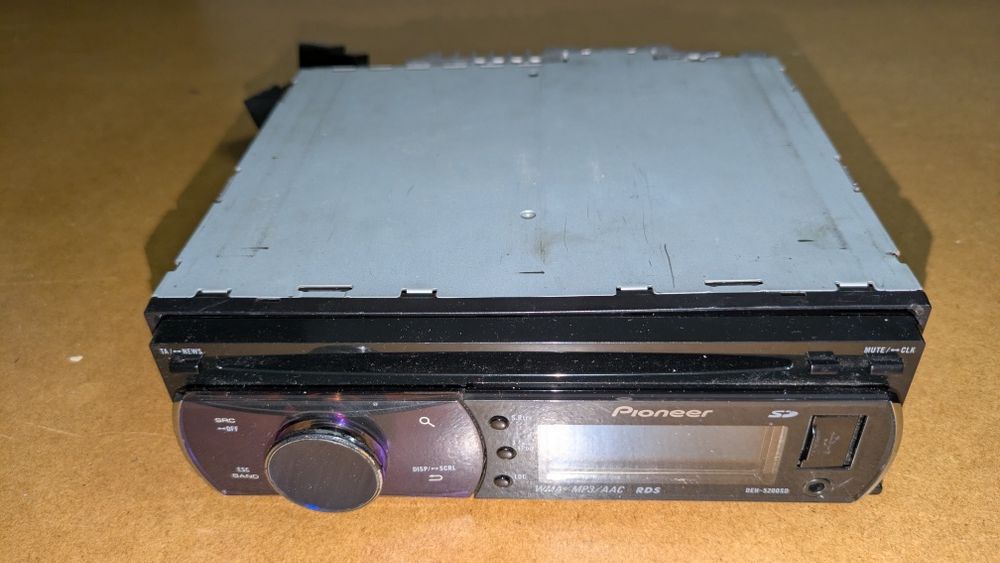 Автомагнітола  pioneer deh-5200sd