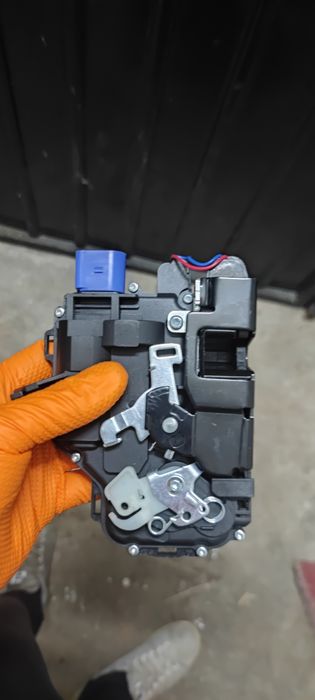 Fechadura Auto Nova