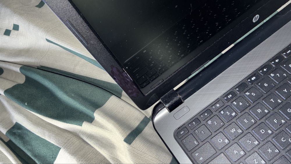 Hp 15,6 AMD A8-6410 8gb озу SSD 512 гб