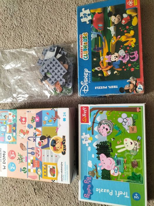 Zestaw puzzli 7 szt. (20-35 elementów) + Puzzle w metalowym pudelku