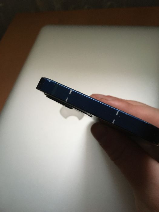 Iphone 12 64gb стан на фото