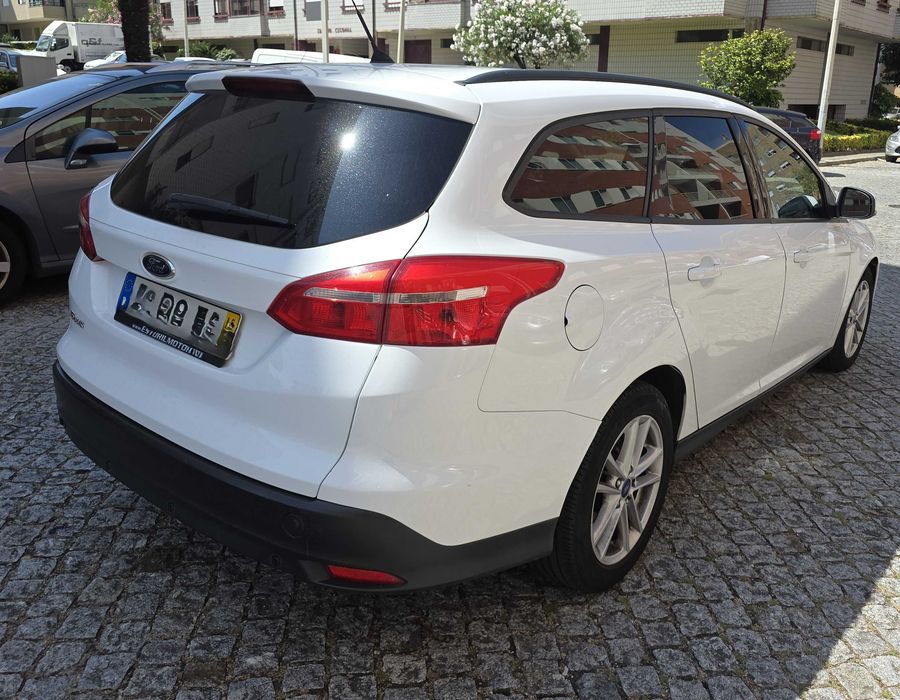 Ford Focus IMPECCABLE!!!504720814454220803