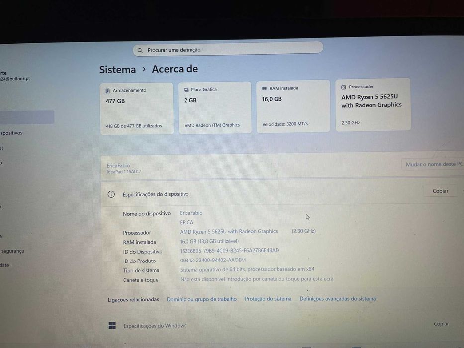 Portátil da marca Lenovo