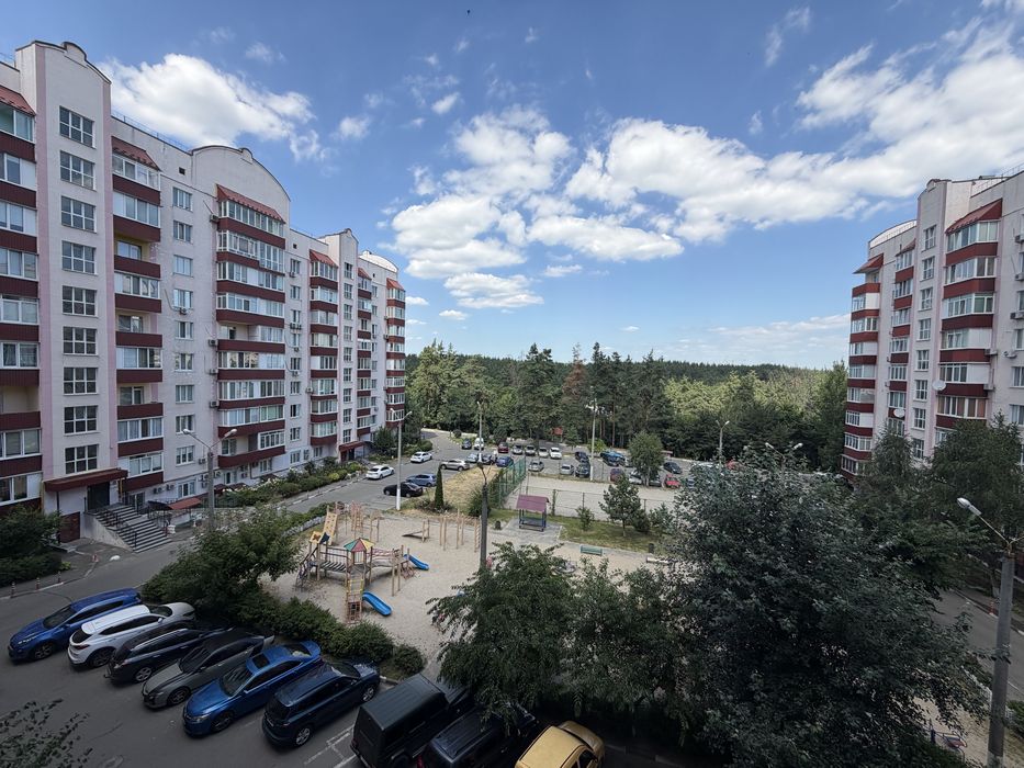 Без комісії.  Продаж просторої світлої 3-кімнатної квартири в м. Обухів мікрорайон Сосновий, 2