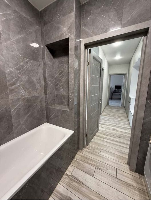 Продам 2 км/ ЖК Миру 3/57м/ З ремонтом/