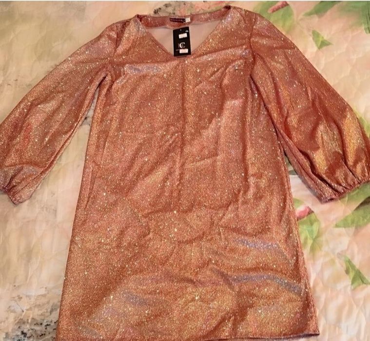 Сукня жіноча з довгим рукавом