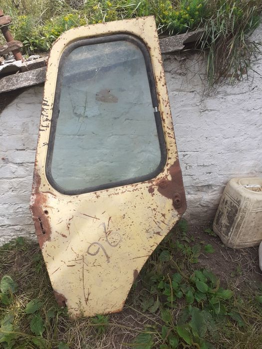 Двері ліві юмз 6кл 80 року