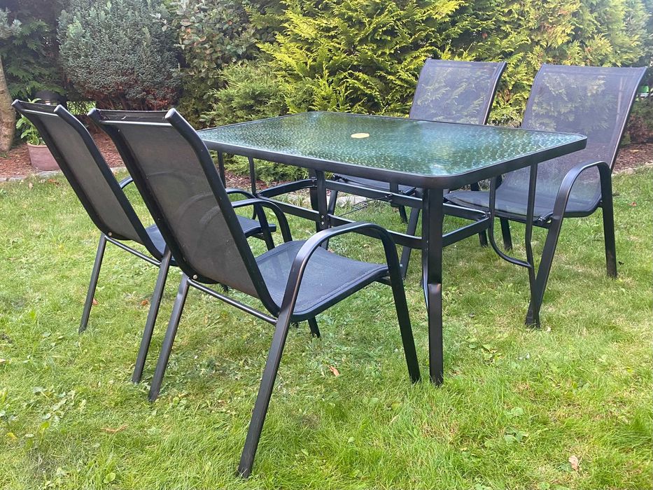 Stół szklany hartowany malowany proszkowo 140x80 cm + 4 krzesła – STAN BDB, Aluminium