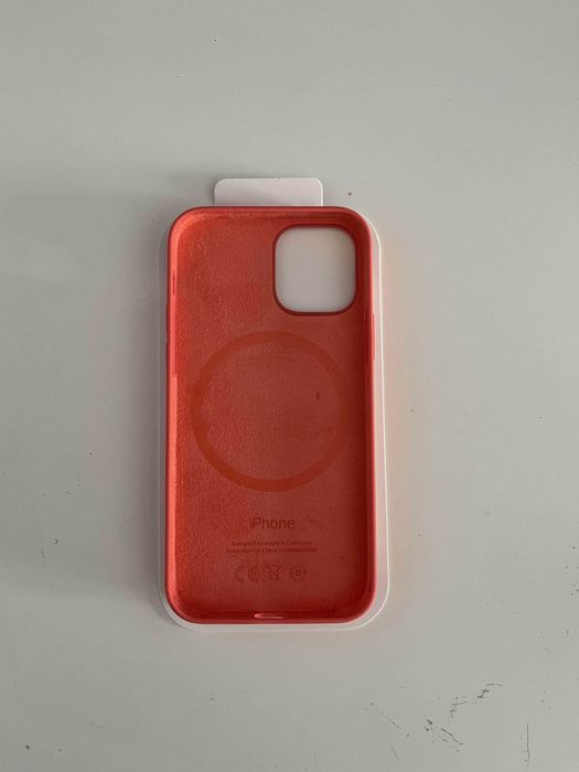 Capa em silicone com MagSafe para Apple iPhone 12/12 Pro [Últimas Unidades]