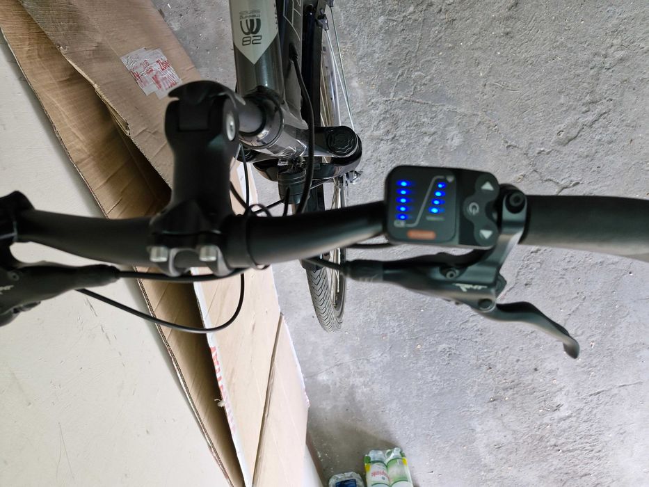Rower elektryczny nie używany zakupiony w Decathlon.