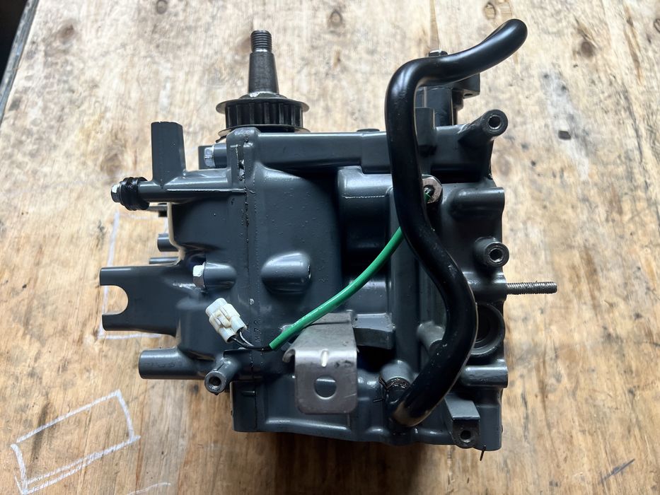 Silnik zaburtowy Suzuki DF 9.9 DF10 Słupek