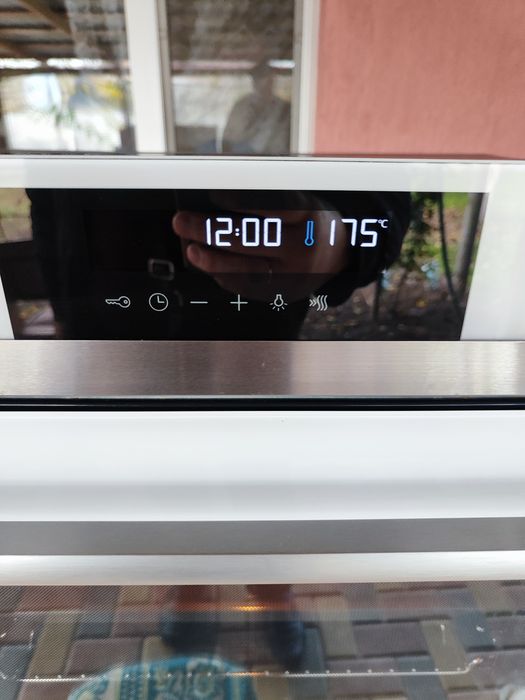 Духовий шкаф Siemens