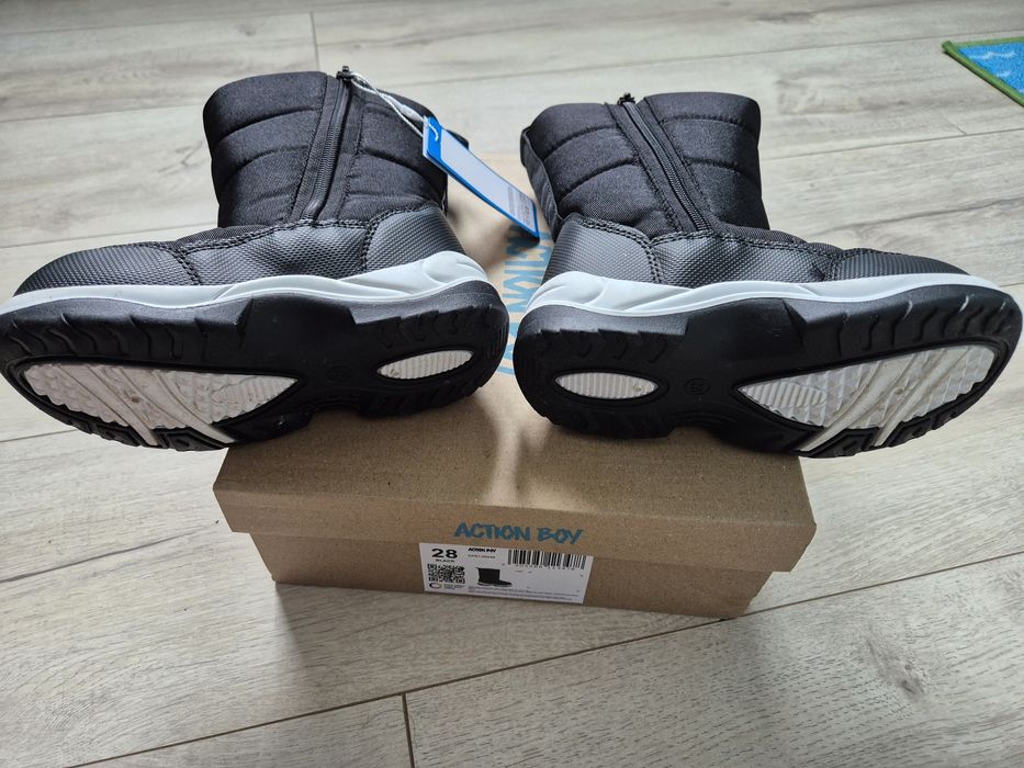 Kozaki Action Boy z grubym ociepleniem roz. 28