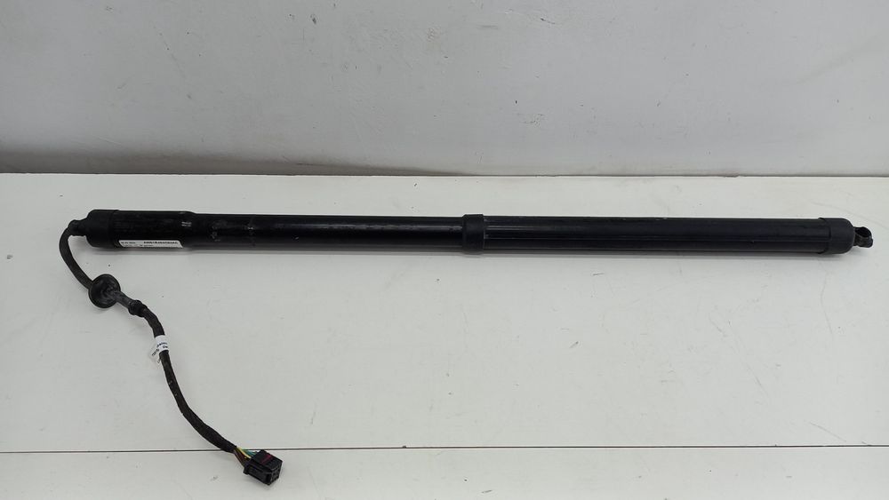 Амортизатор крышки багажника Ford C-max II 2010-2019 AM51R404C84AC