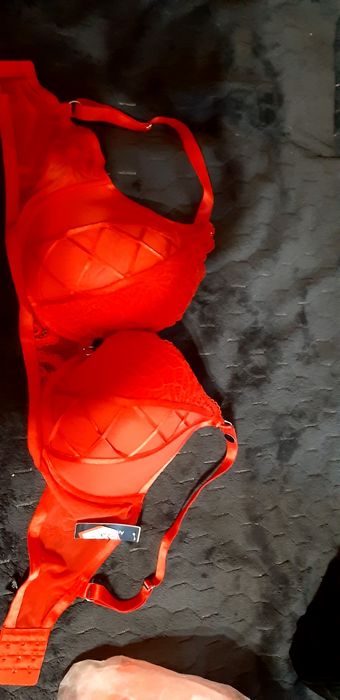 бюстгалтер предлагаю