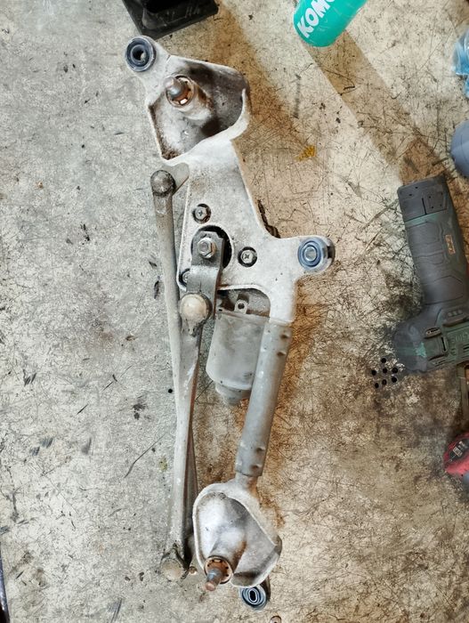 Mechanizm wycieraczki przód Suzuki SX4