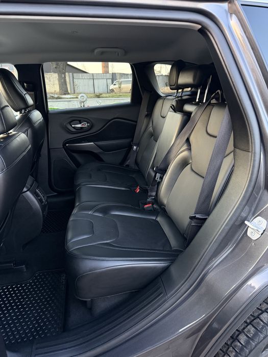 Jeep Cherokee Limited AWD 3.2 бензин 2020 р.в