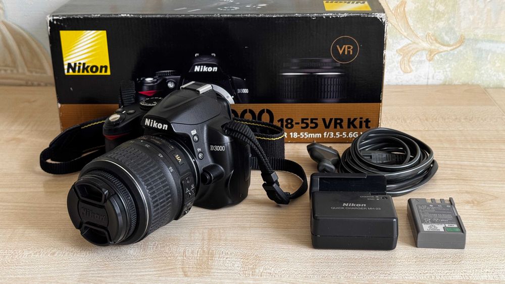 Фотоапарат Nikon D3000 18-55 VR kit