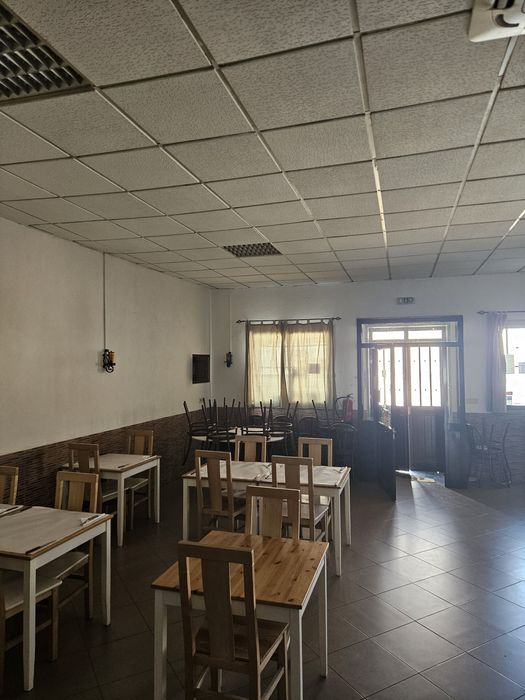 Restaurante/pizzaria/habitação