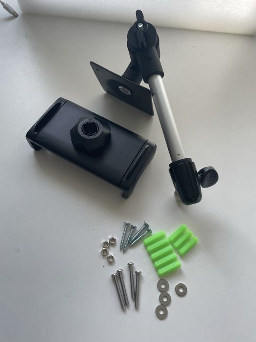 Regulowany uchwyt ścienny z ramieniem – do tabletu, telefon