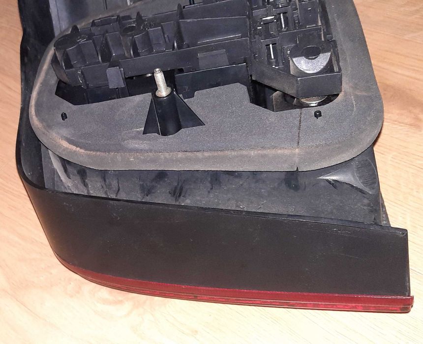 Lampa lewa tyl golf IV