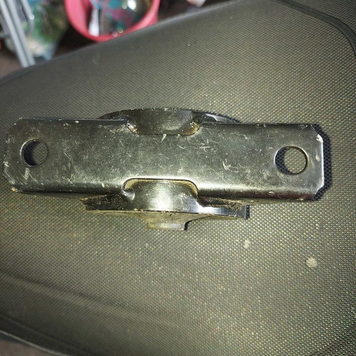 Крепление двигателя мицубиси