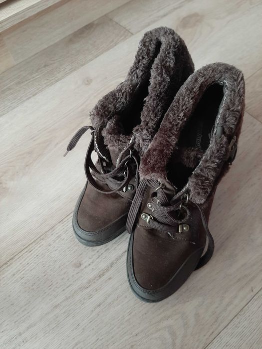 Buty damskie botki z futerkiem rozmiar 39/40