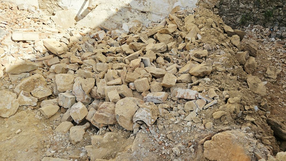 DOU pedra para construção