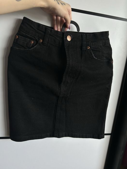 Stradivarius 34 dżinsowa spódniczka czarna jeans