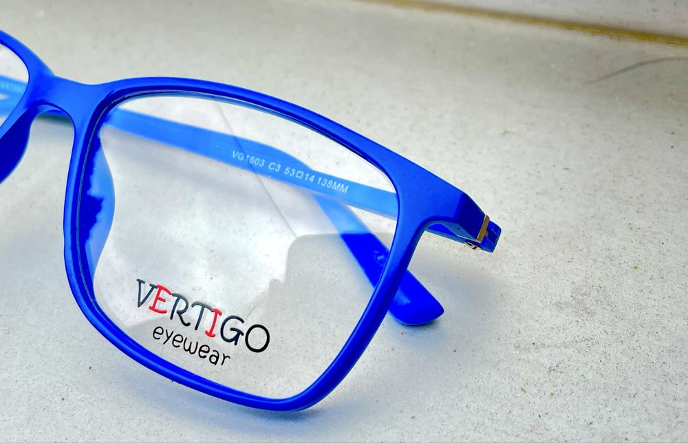 Eleganckie oprawki  VERTIGO Eyewear – wybierz swój idealny model!